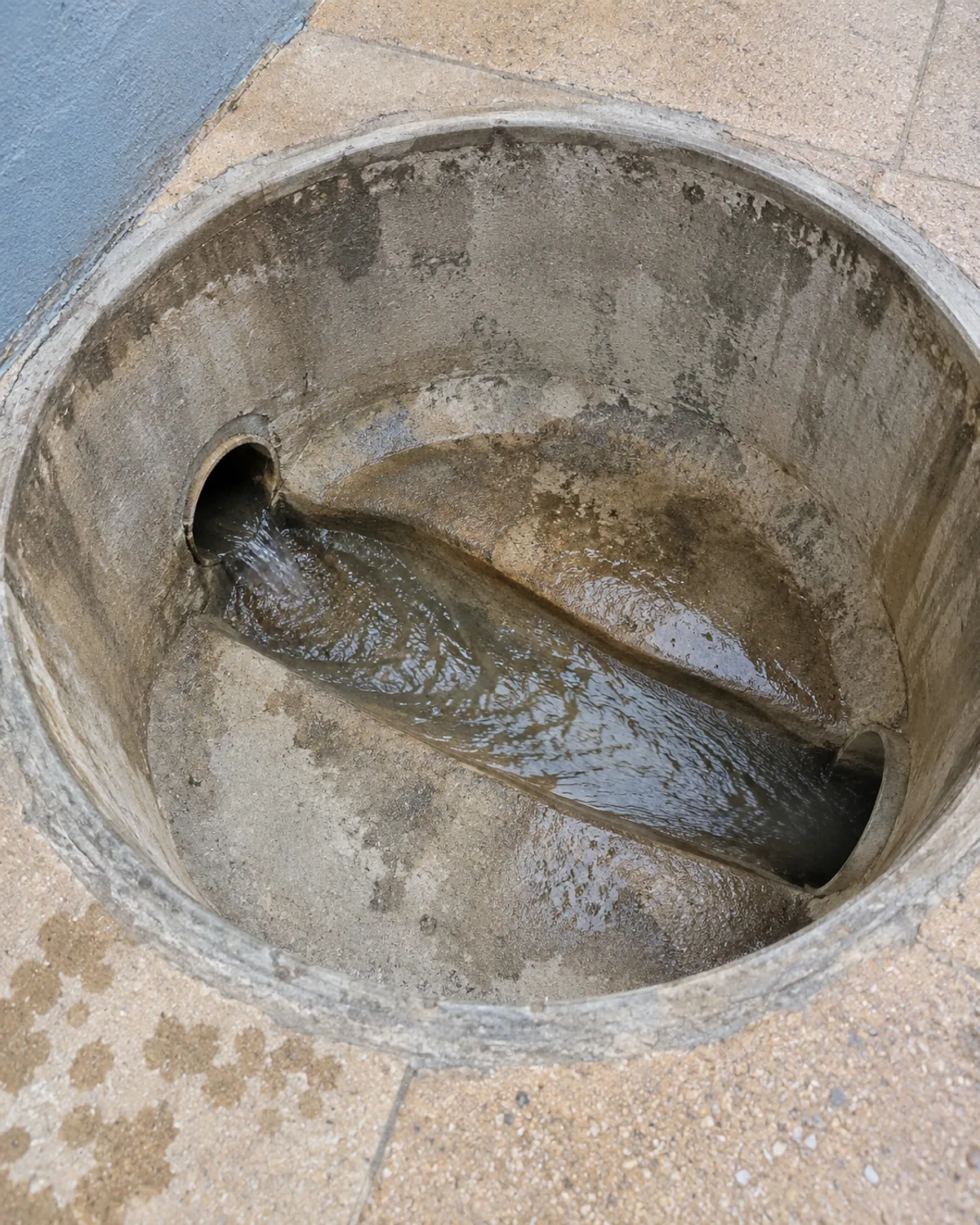 하수구 역류 작업 후 상태